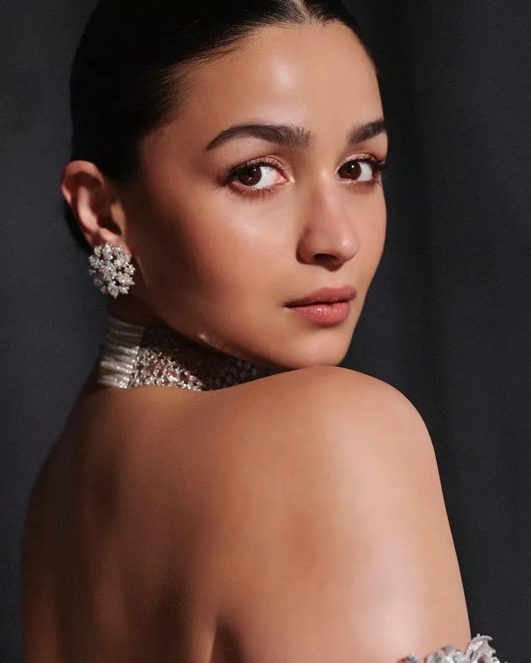 Alia Bhatt — Film Promotion