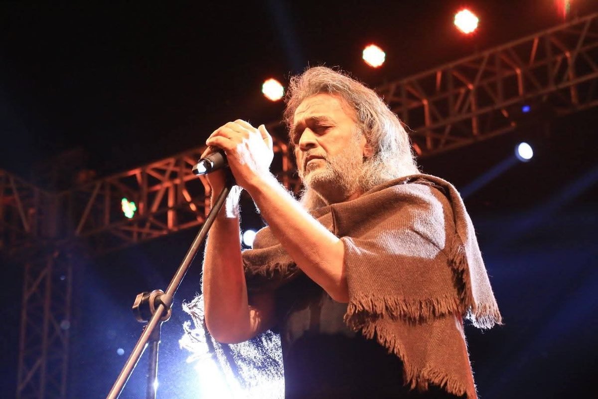 Playback singer performing live at a corporate event in Delhi NCR Playback singer performing live at a corporate event in Delhi NCR
