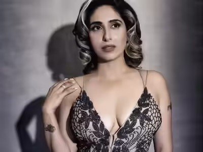 Neha Bhasin — Mid-Tier Indian singer booking via TKC Talent